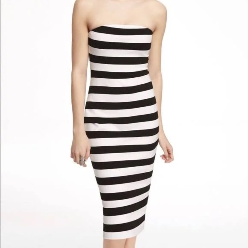 Stretchy Body-con Strapless Dress with Zipper and Slit in Back - Picture 2 of 3